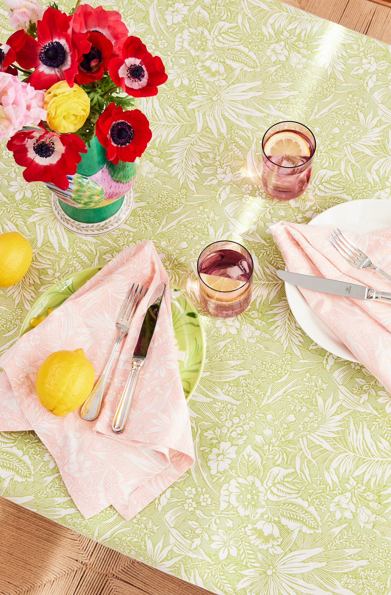 Palm Grove Green Tablecloth